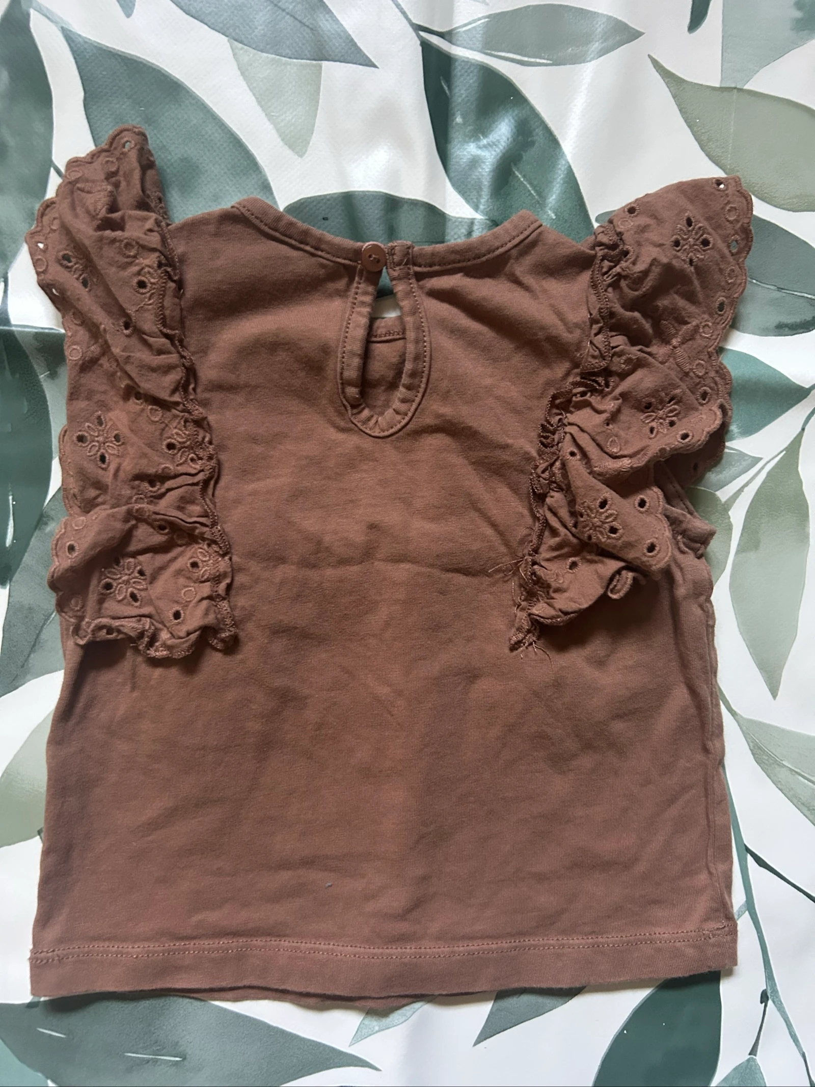 Bonito lote para bebé (2 tops + 1 short) talla 12 meses – photo 7